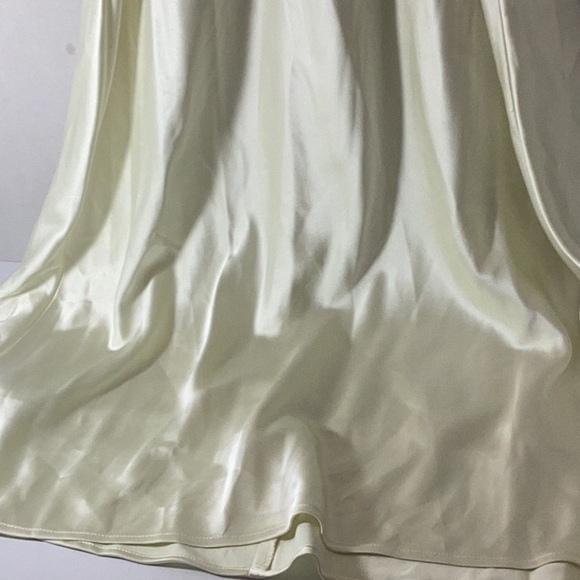 Daisy Satin Dress - Picture 7 of 10